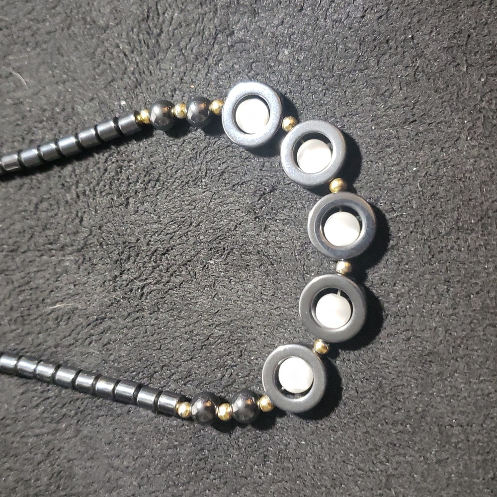 Elegant Hematite And White Beaded Necklace